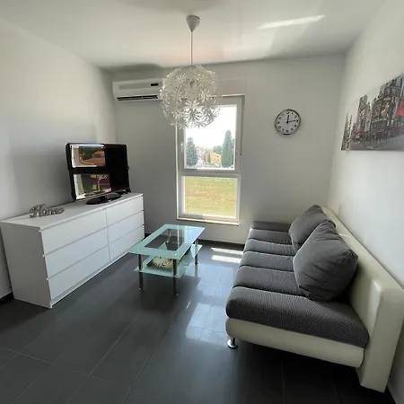 Apartment Elisia Medulin